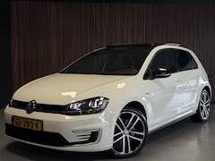 Volkswagen Golf - 1.4 TSI GTE PANO/KEYLESS/LEER/EERSTE EIGENAAR/CAMERA/STOELVERWARMING/APPLE CARPLAY/BOMVOL/