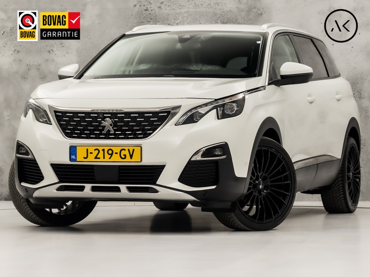Peugeot 5008 - 1.2 PureTech Sport 7 Persoons Automaat (APPLE CARPLAY, GROOT NAVI, 360 CAMERA, LEDER, SPOR - AutoWereld.nl
