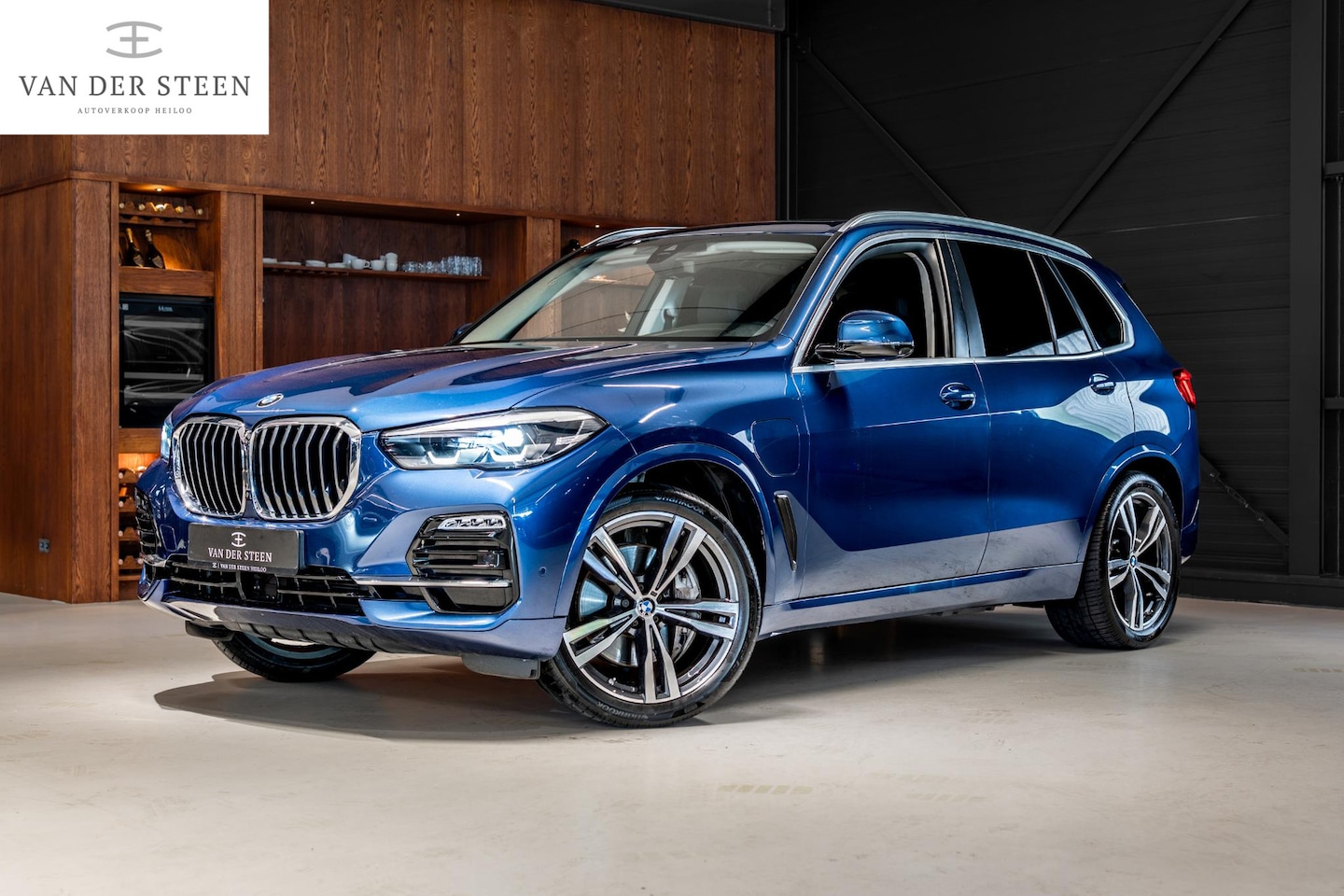 BMW X5 - xDrive45e High Executive Pano | Memory | Luchtvering - AutoWereld.nl