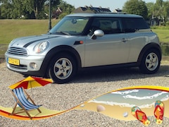 MINI 3-Deurs - 1.6 Cooper - Airco - Panoramadak - 6 Bak *WEGENS DE EXTREME WARMTE ZIJN WIJ VRIJDAG 26 JUN