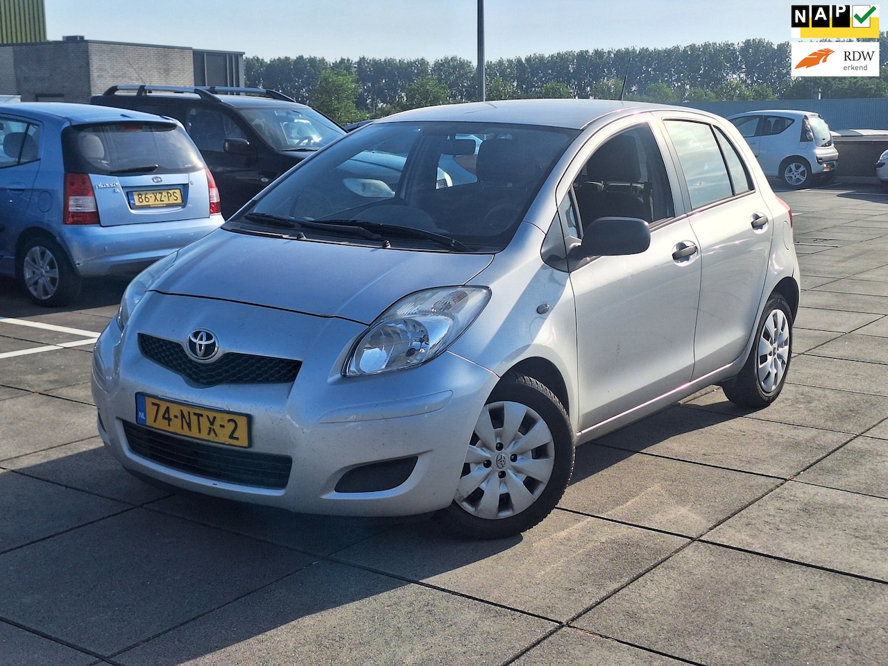 Toyota Yaris - €2250,-1.0 VVTi Acces 5 Drs Aircondition - AutoWereld.nl