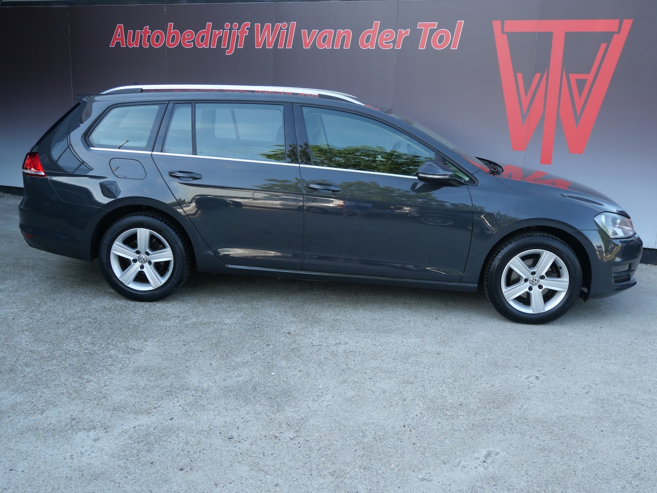 Volkswagen Golf Variant - 1.2 TSI HIGHLINE | AUTOMAAT | TREKHAAK | NAVIGATIE | SPORTSTOELEN | NIEUWE APK!! - AutoWereld.nl