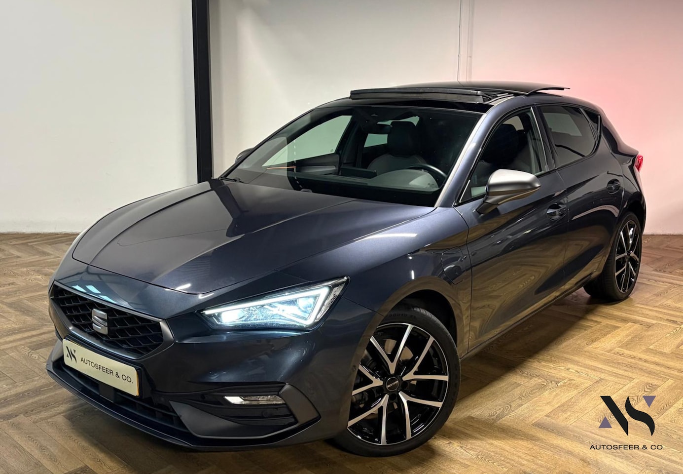 SEAT Leon - 1.4 TSI eHybrid PHEV FR PANO KEYLESS VOL' - AutoWereld.nl