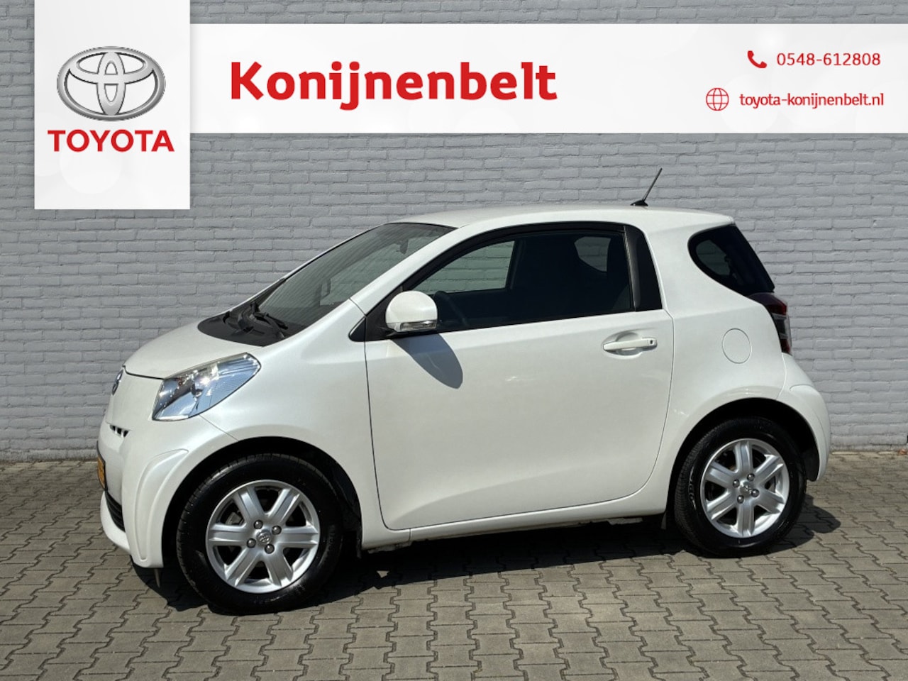 Toyota iQ - 1.0 VVTi Comfort Automaat | NL auto | Eerste Eigenaar | Navi - AutoWereld.nl