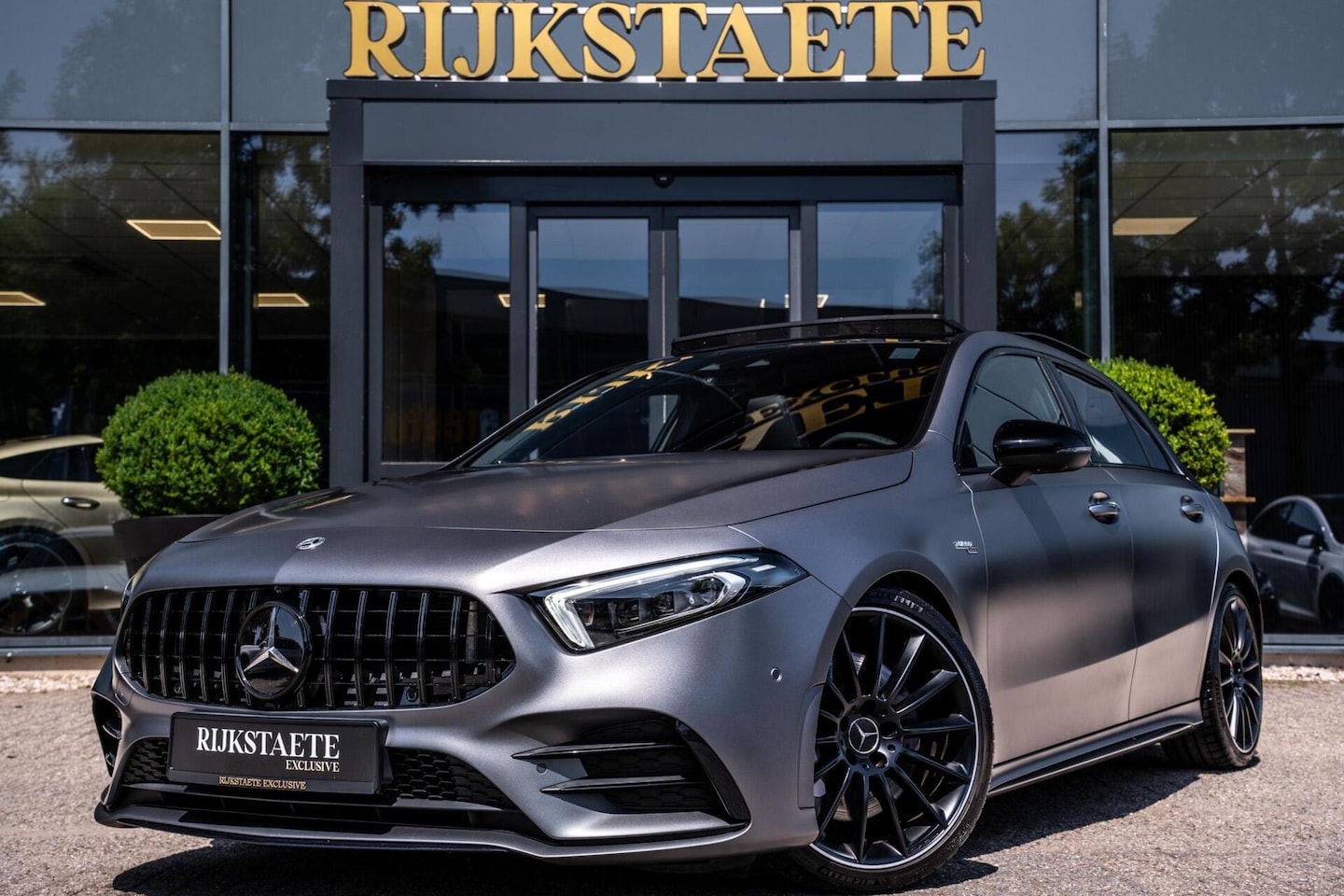 Mercedes-Benz A-klasse - AMG 35 4MATIC|PANO|BURMESTER|360° CAM|ACC - AutoWereld.nl