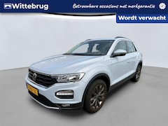 Volkswagen T-Roc - 1.0 TSI 110pk Style / Clima / LM 17'' / Navi / Parkeersensoren