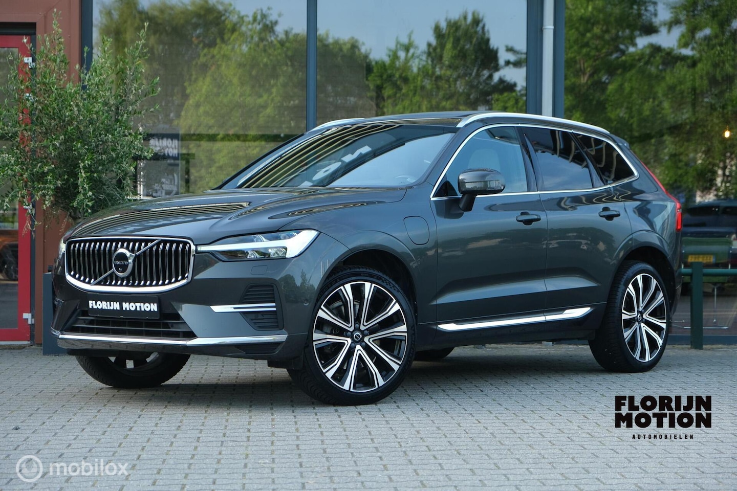 Volvo XC60 - 2.0 T8 Plug-in hybrid AWD Inscription Exclusive | Luchtvering | Bowers & Wilkens | 21 Inch - AutoWereld.nl
