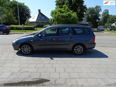 Ford Focus Wagon - 1.6-16V Cool Edition