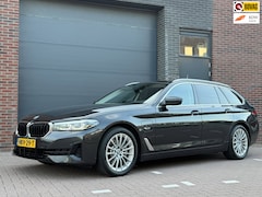 BMW 5-serie Touring - 530e Bus.Ed. Plus, Trekhaak, Camera, Leder, CarPlay, LED, Sfeerverlichting
