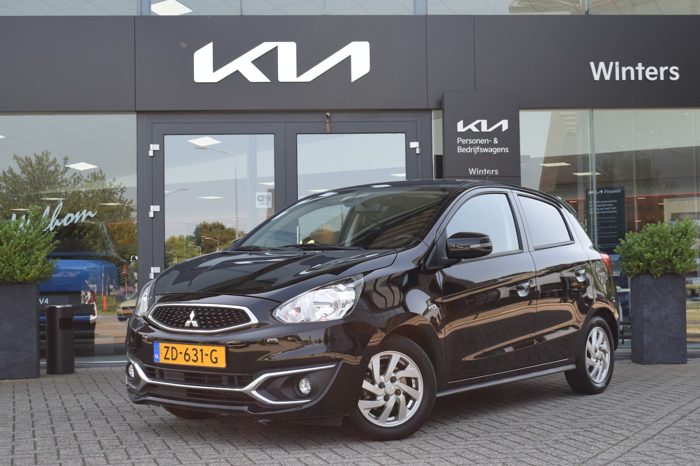 Mitsubishi Space Star - 1.2 Advance | 34.642 km! | Cruise- & Climate Control | Navigatie | - AutoWereld.nl