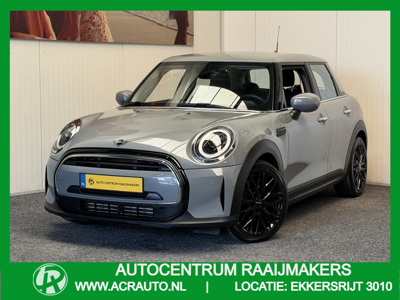 MINI 5-Deurs - 1.5 COOPER CLASSIC NAVIGATIE CRUISE CONTROL CLIMATE CONTROL BLUETOOTH TELEFOON APPLE CARPL - AutoWereld.nl