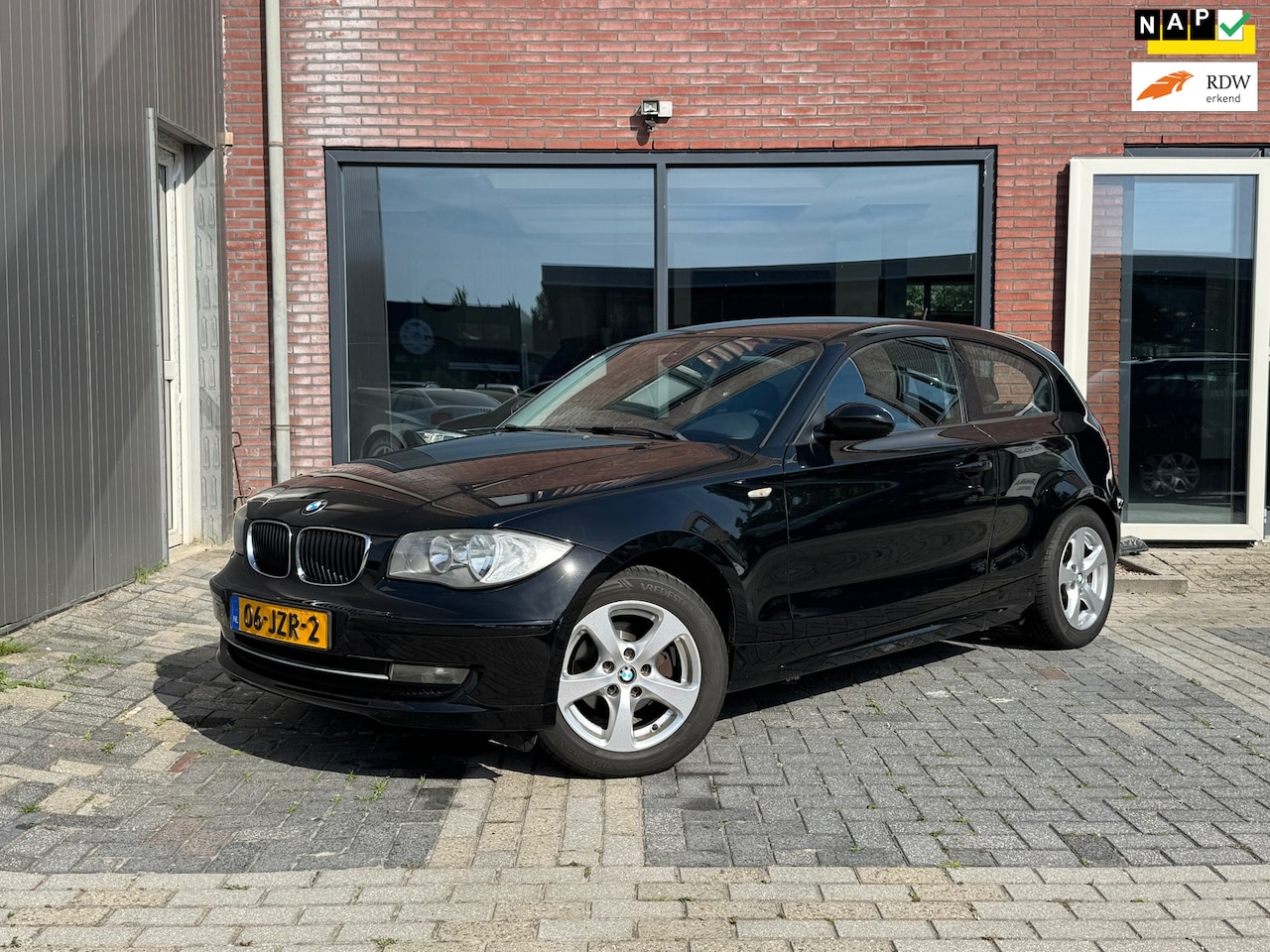 BMW 1-serie - 116i Business Line | NWE APK | Clima | Cruise | - AutoWereld.nl
