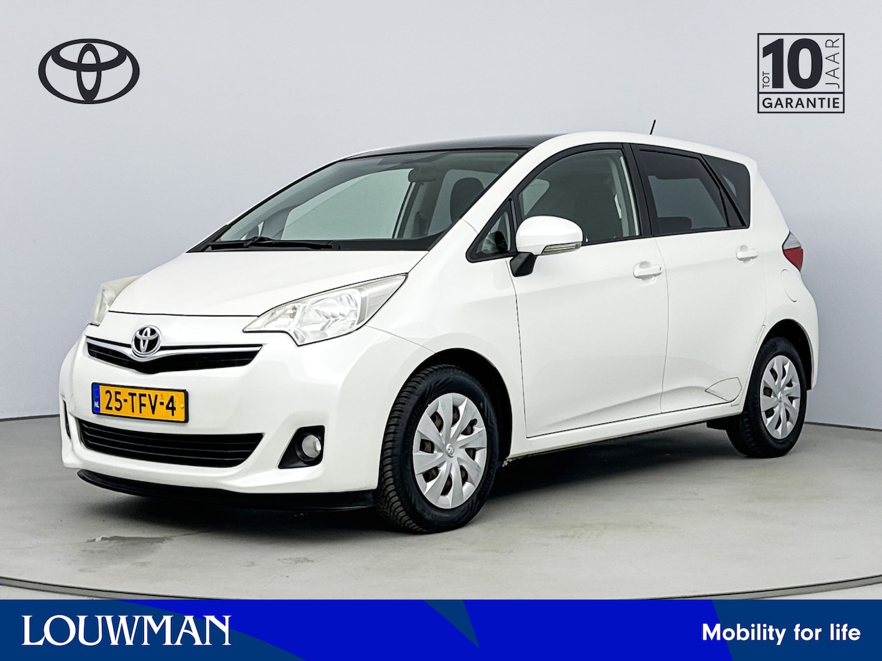 Toyota Verso S - 1.3 VVT-i Aspiration Automaat | Navigatie | Glazen Panoramadak | - AutoWereld.nl