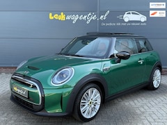 MINI Electric - Classic *schuifdak *carplay *leder *BTW-auto