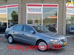 Volkswagen Passat - 1.6 FSI Trendline - Navi - Clima - Cruise