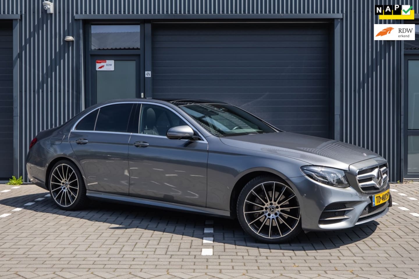 Mercedes-Benz E-klasse - 200|BTW|Dealer OH|Pano|Burmester - AutoWereld.nl