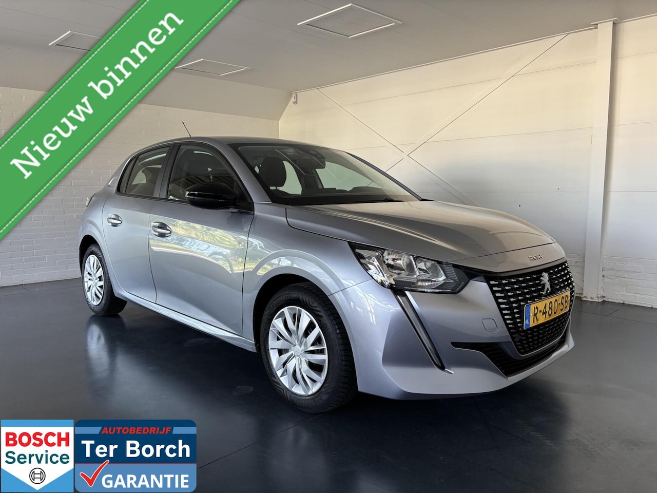 Peugeot 208 - 1.2 PureTech Active Pack Navigatie + Carplay - AutoWereld.nl