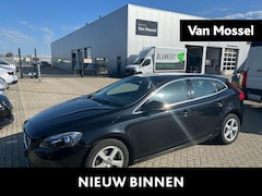 Volvo V40 - 1.6 T3 Momentum