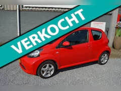 Toyota Aygo - 1.0-12V Stuurbekrachtiging Elek Pakket Jaar APK Garantie