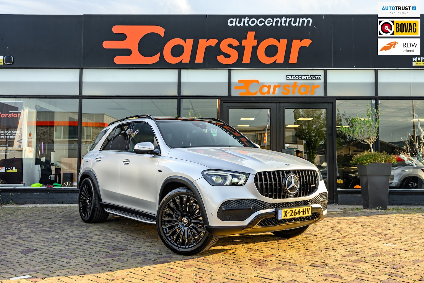 Mercedes-Benz GLE-Klasse - 350 e 4MATIC Premium Plus|Pano||Trekhaak|Camera - AutoWereld.nl