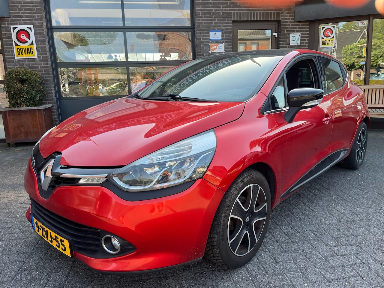 Renault Clio - 0.9 TCE Dynamic Navigatie KOMT BINNEN - AutoWereld.nl