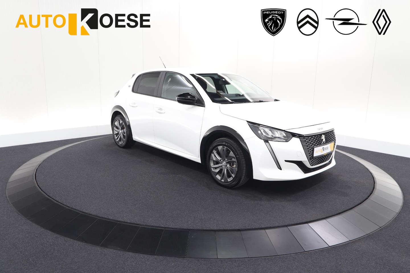 Peugeot e-208 - EV Active Pack 50 kWh | 11 KW LADER | IJSKOUDE Climate Control | Parkeersensoren | Apple C - AutoWereld.nl