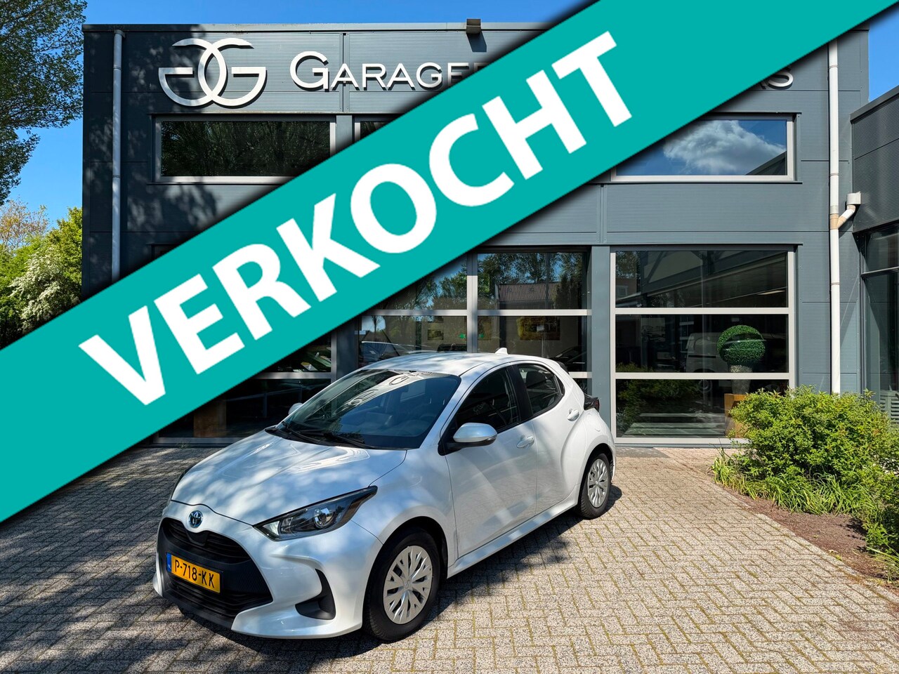Toyota Yaris - 1.5 Hybrid Active platinum pearl white - AutoWereld.nl