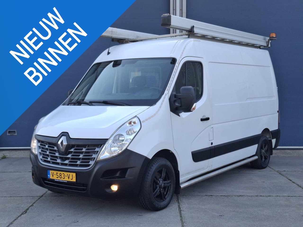 Renault Master - T35 2.3 dCi L2H2 AIRCO / CRUISE CONTROLE / IMPERIAL / TREKHAAK / EURO 6 - AutoWereld.nl