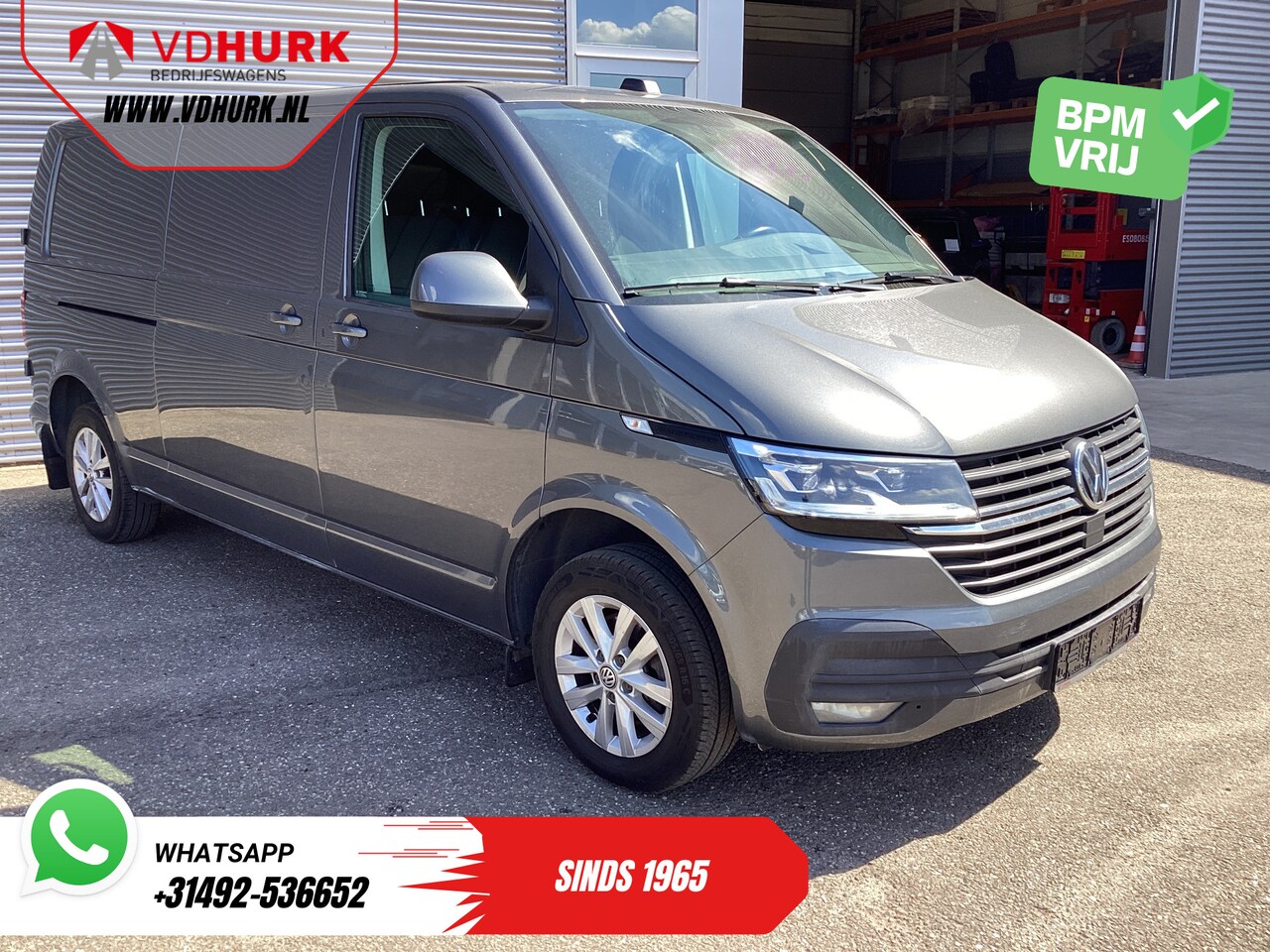 Volkswagen Transporter - 2.0 TDI 150 pk Aut. L2 Adapt.Cruise/ LED/ Carplay/ Standkachel/ Stoelverw./ Camera/ Airco/ - AutoWereld.nl