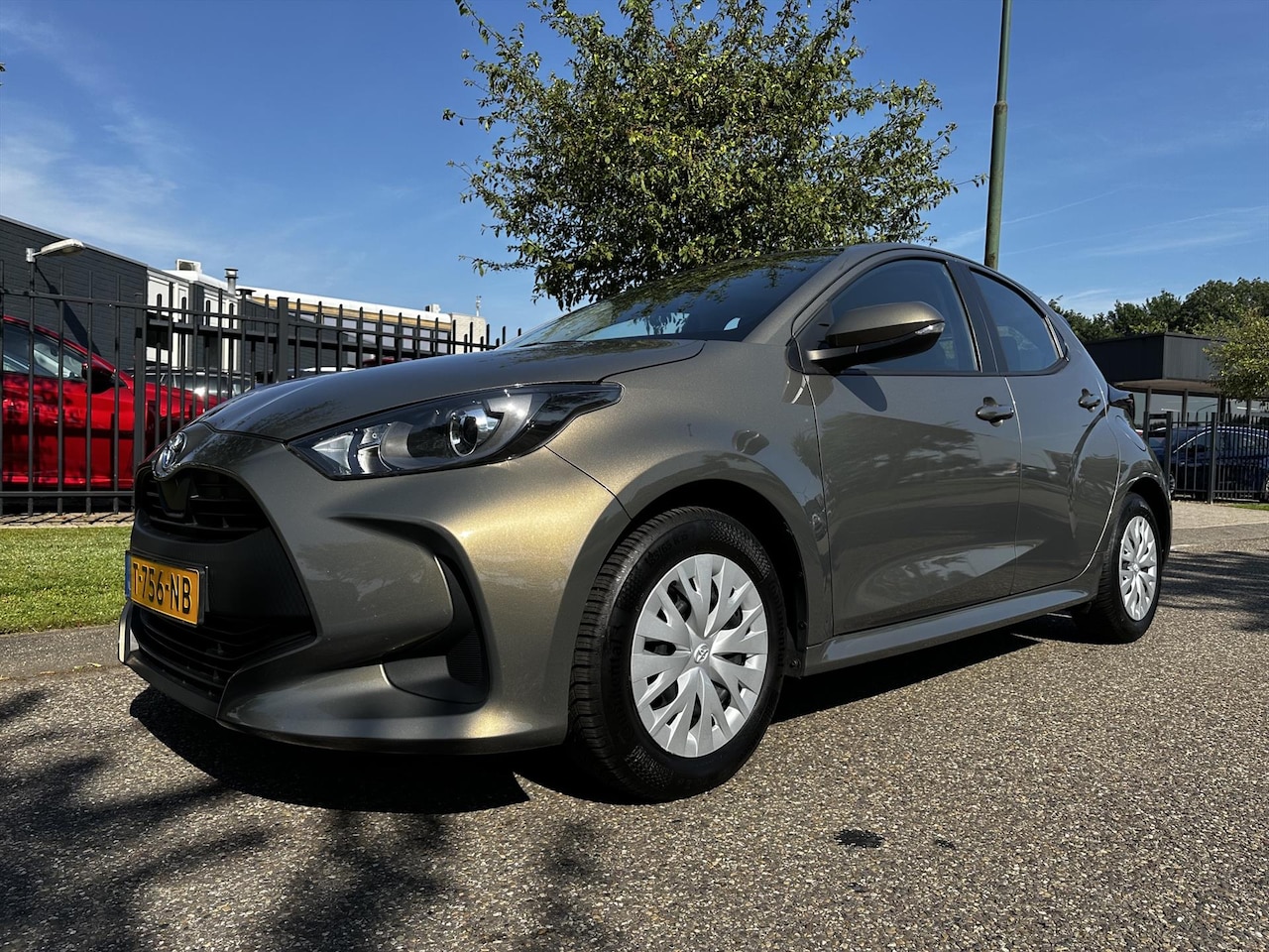 Toyota Yaris - 1.5 Hybrid 116pk CVT Active Multi Media Pack - AutoWereld.nl