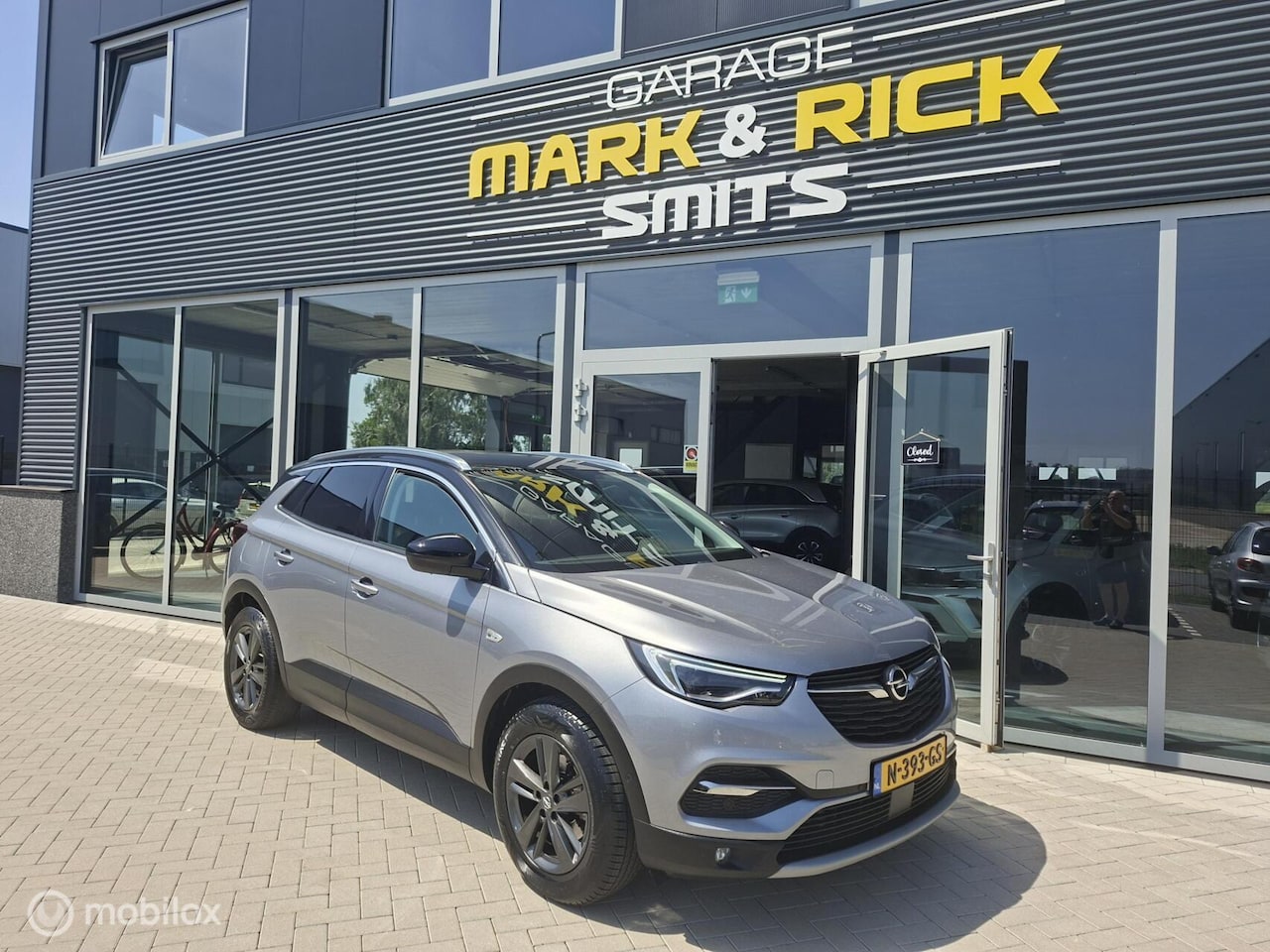 Opel Grandland X - 1.2 Turbo Business Edition - AutoWereld.nl