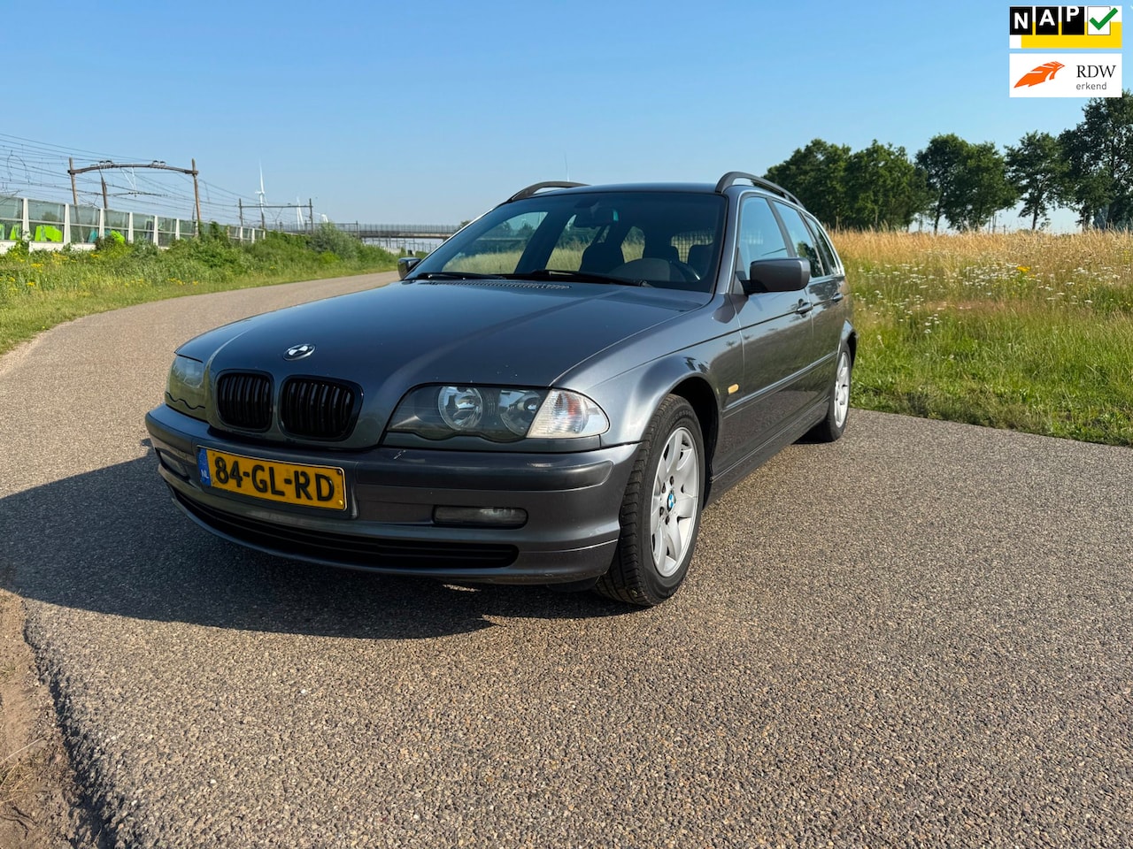 BMW 3-serie Touring - 325i Executive | Automaat | Cruise | Climate - AutoWereld.nl