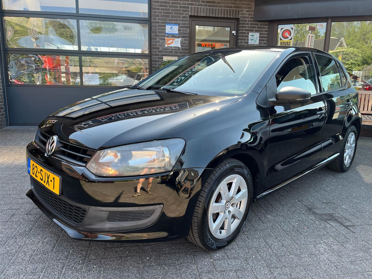 Volkswagen Polo - 1.2 Trend Koppeling is nieuw Nette auto! - AutoWereld.nl