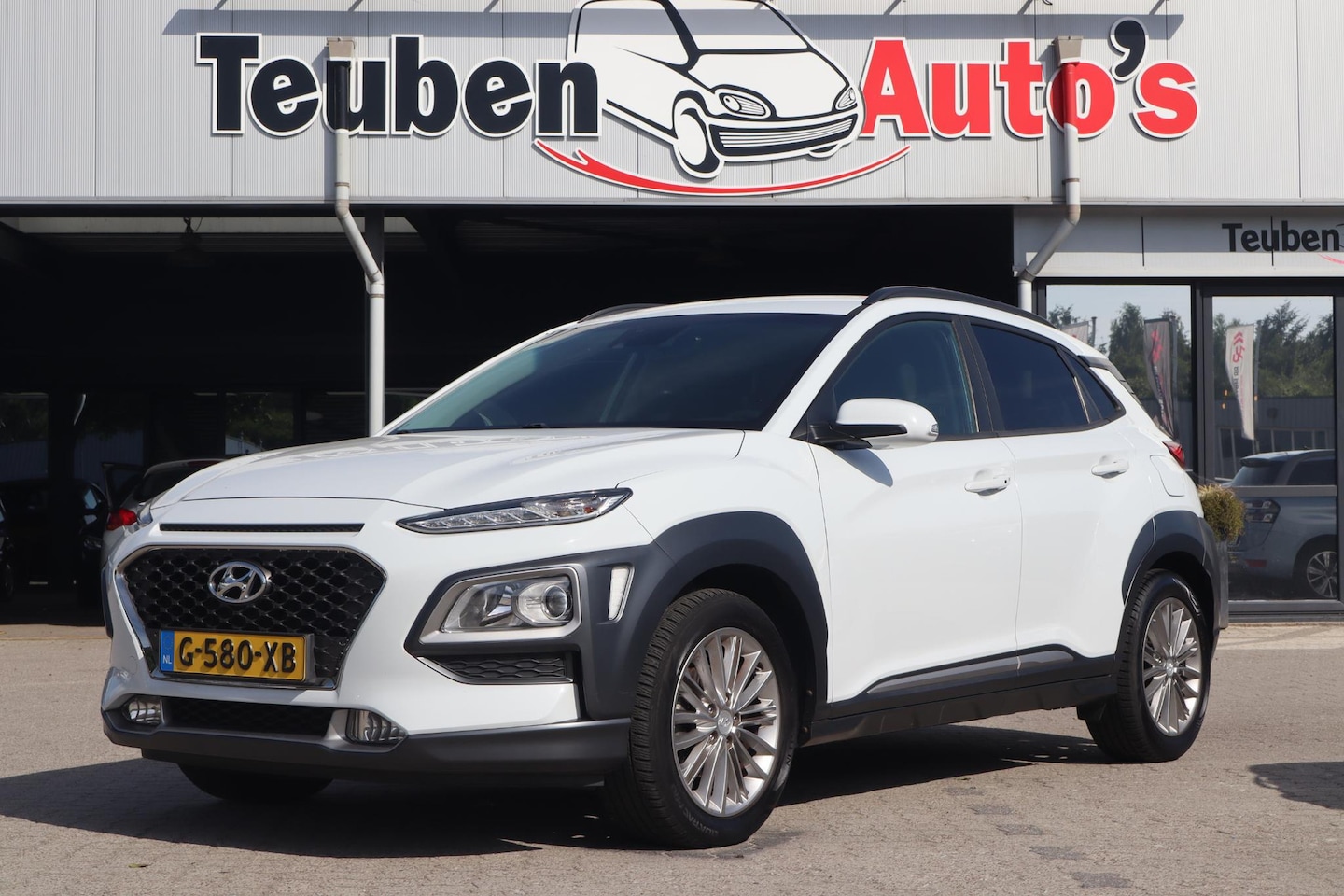 Hyundai Kona - 1.0T Premium | Camera | Trekhaak | Cruise control | Climate control - AutoWereld.nl