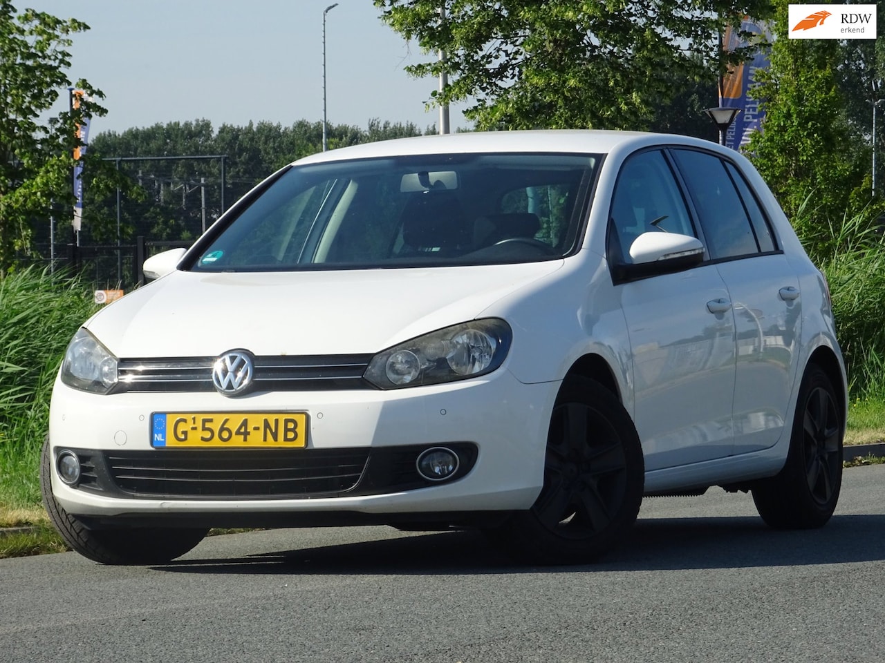 Volkswagen Golf - 1.4 TSI Highline 5DRS AIRCO/PDC/APK 04-2027 - AutoWereld.nl