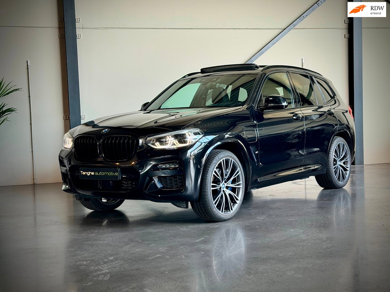 BMW X3 - xDrive30e XDrive30e, Panodak, Carbon, H&K, Entertainment, Innovation - AutoWereld.nl