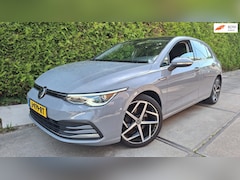 Volkswagen Golf - 1.5 eTSI R-Line (Motor tikt)
