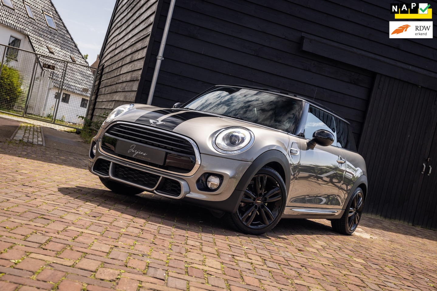 MINI John Cooper Works - 1.5 King's Cross JCW (136pk) Automaat | 1 eig | Orig NL | - AutoWereld.nl
