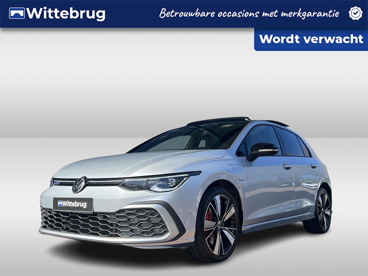 Volkswagen Golf - 1.4 eHybrid GTE / Panorama dak / Black style / IQ-Led / Trekhaak / 18'' LMV - AutoWereld.nl