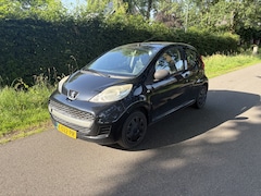 Peugeot 107 - 1.0-12V XR