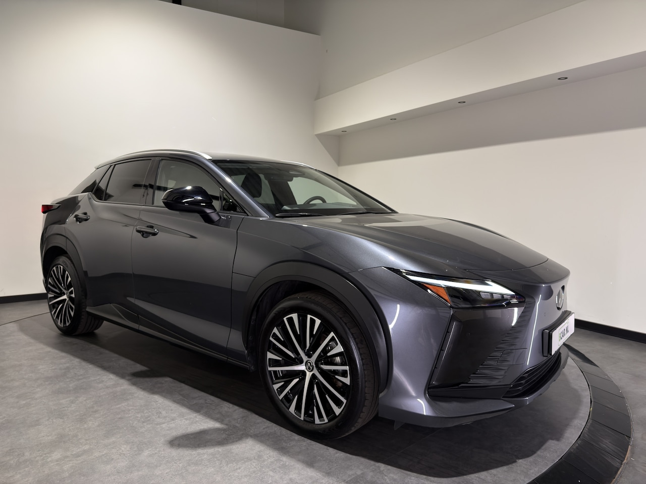 Lexus RZ - 450e Executive Line 71 kWh | Leder interieur | Stoelen gekoeld & verwarmd | LMV 20" | Soh - AutoWereld.nl