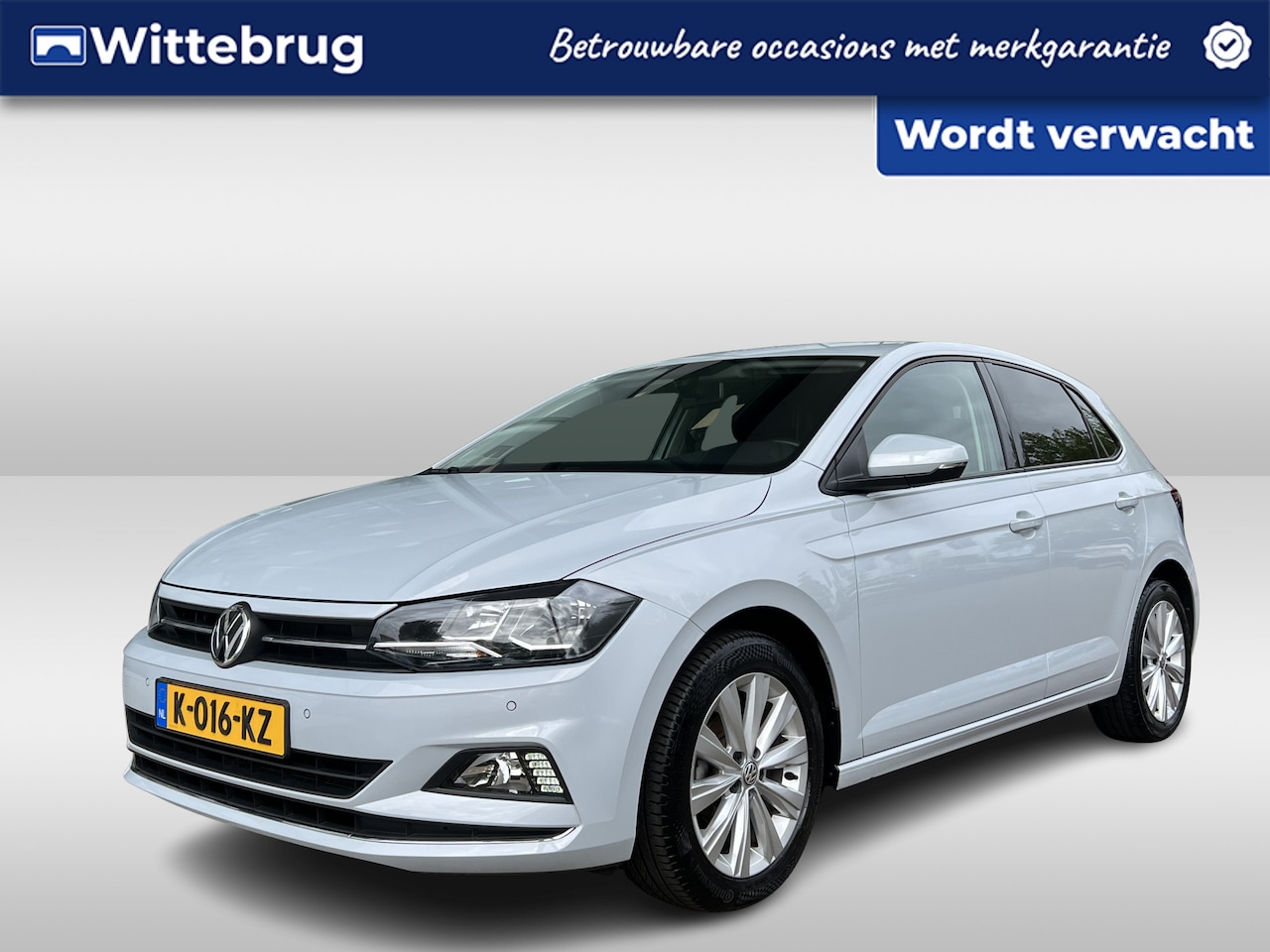 Volkswagen Polo - 1.0 TSI 95pk Highline Executive / Navigatie / Carplay / Parkeer sensoren V+A / Carplay / 1 - AutoWereld.nl