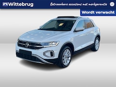 Volkswagen T-Roc - 1.5 TSI Style / Panorama dak / IQ Led / Virtual cockpit pro / App-connect / Stoelverwarmin