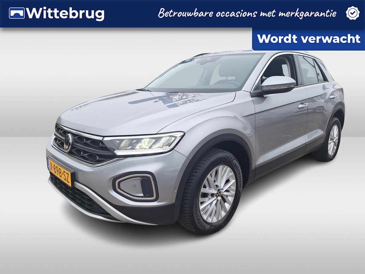 Volkswagen T-Roc - 1.5 TSI Life Apple Carplay / Android Auto / LED / 16" LMV - AutoWereld.nl