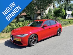 Alfa Romeo Giulia - 2.0T Q2 Veloce 310PK Automaat•Leder•Navi