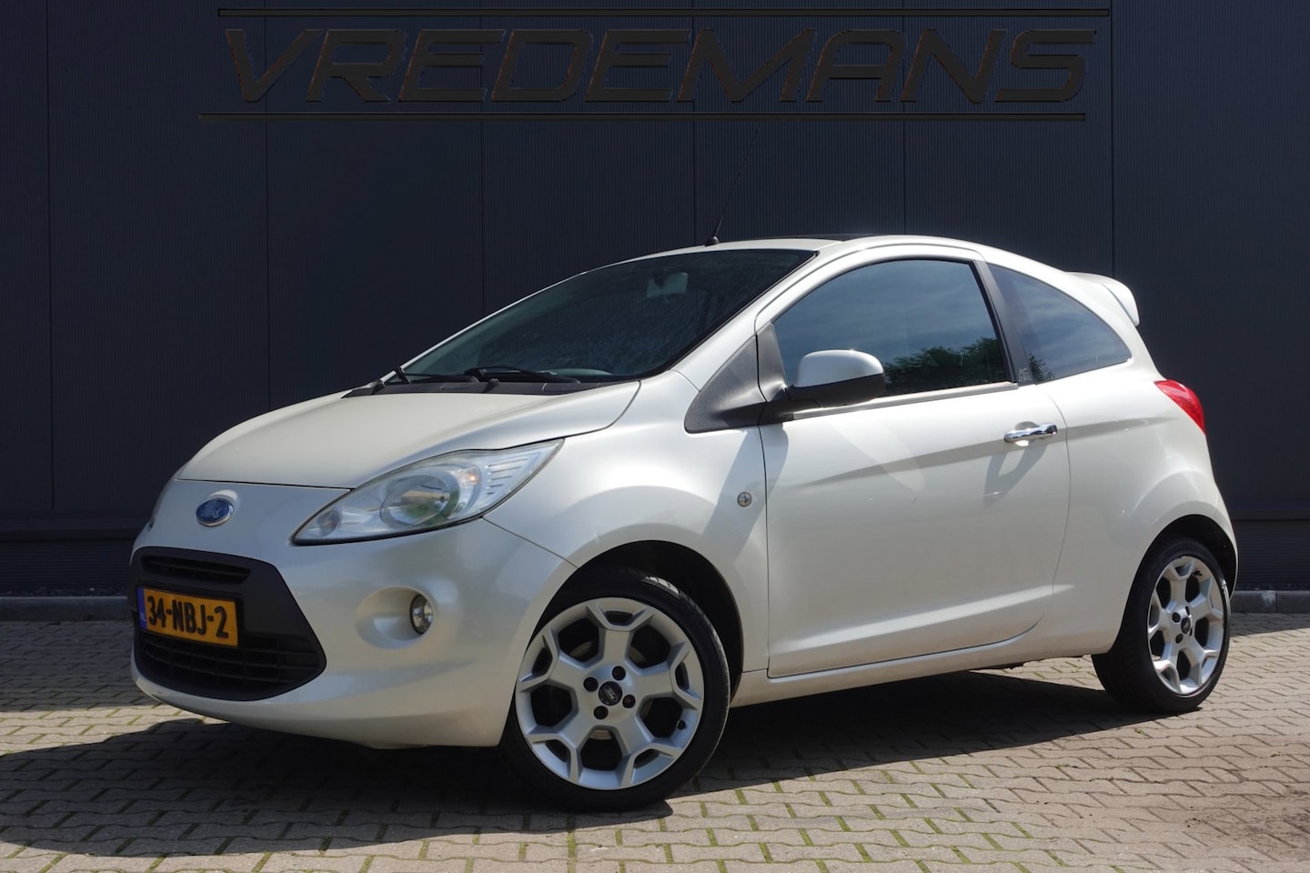 Ford Ka - 1.2 Titanium X PANO/CLIMA/DEALERONDERH. - AutoWereld.nl