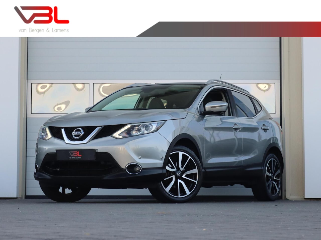 Nissan Qashqai - 1.2 116PK Tekna | Panoramadak | Trekhaak | - AutoWereld.nl