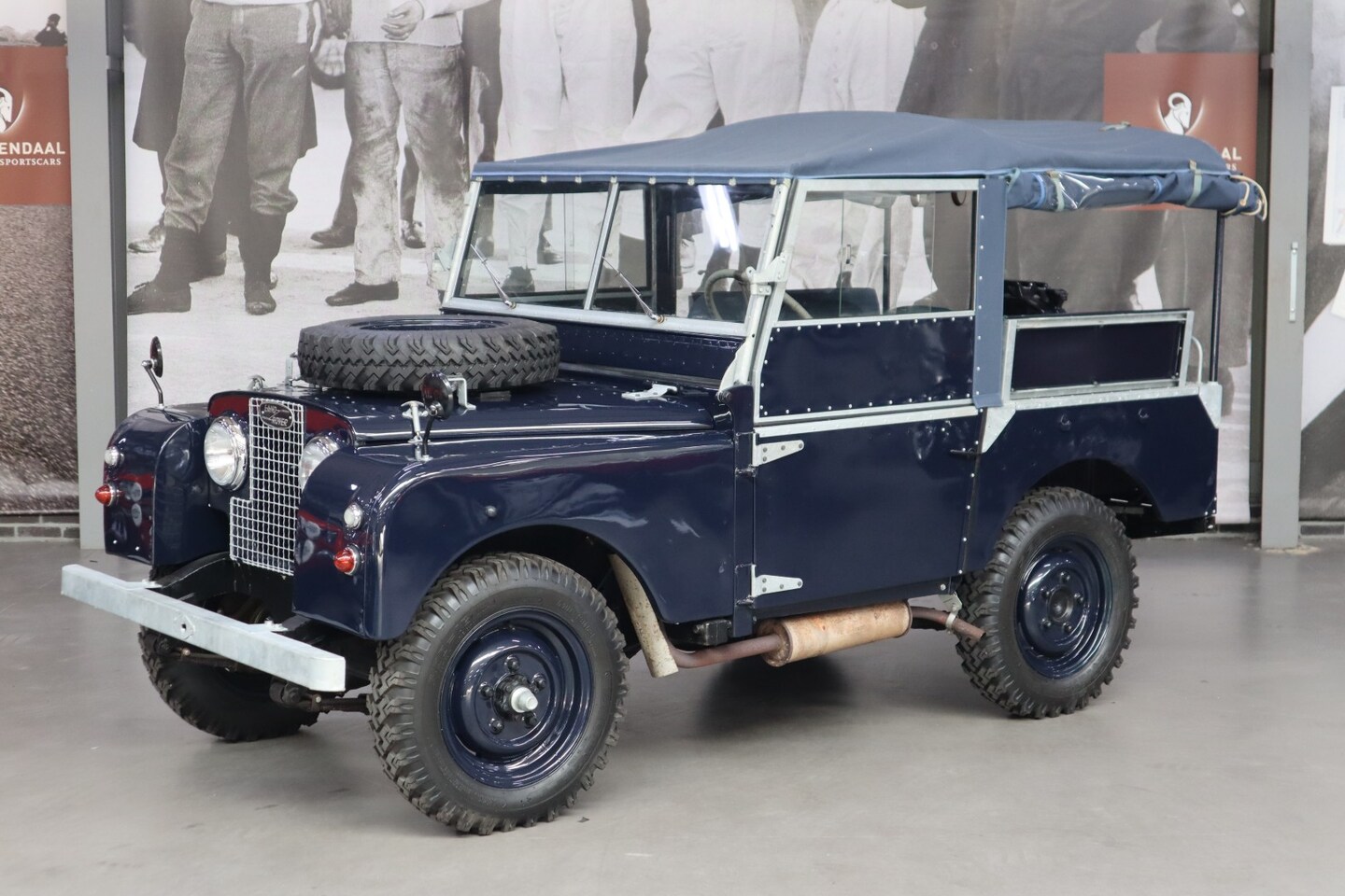 Land Rover 80 - Landrover Series 1 softtop ex Belgische Rijkswacht - AutoWereld.nl