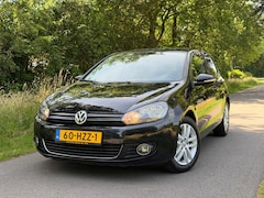 Volkswagen Golf - 1.4 TSI Highline | Cruise + Clima + Trekhaak Nu € 3.999,