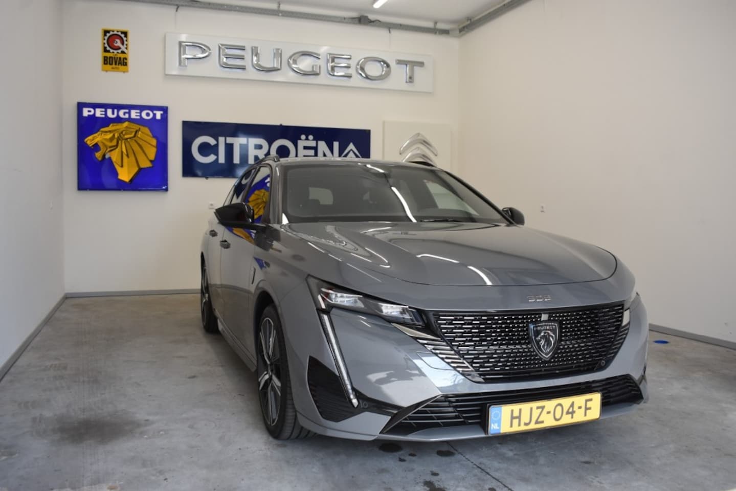 Peugeot 308 - SW 1.2 Hybride 145 e-D. GT 17.000 Km. 145 Pk. - AutoWereld.nl